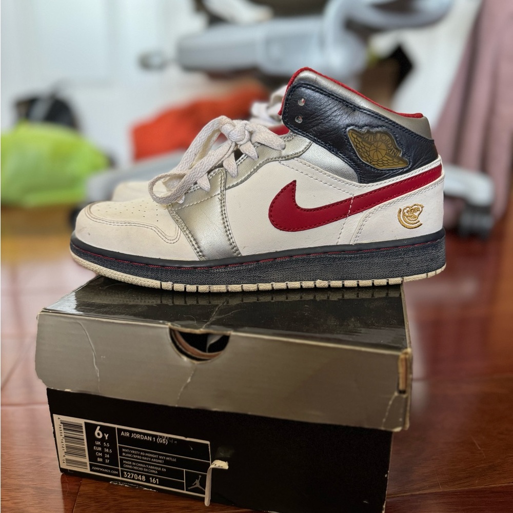 Nike air jordan 1 - Size 6Y